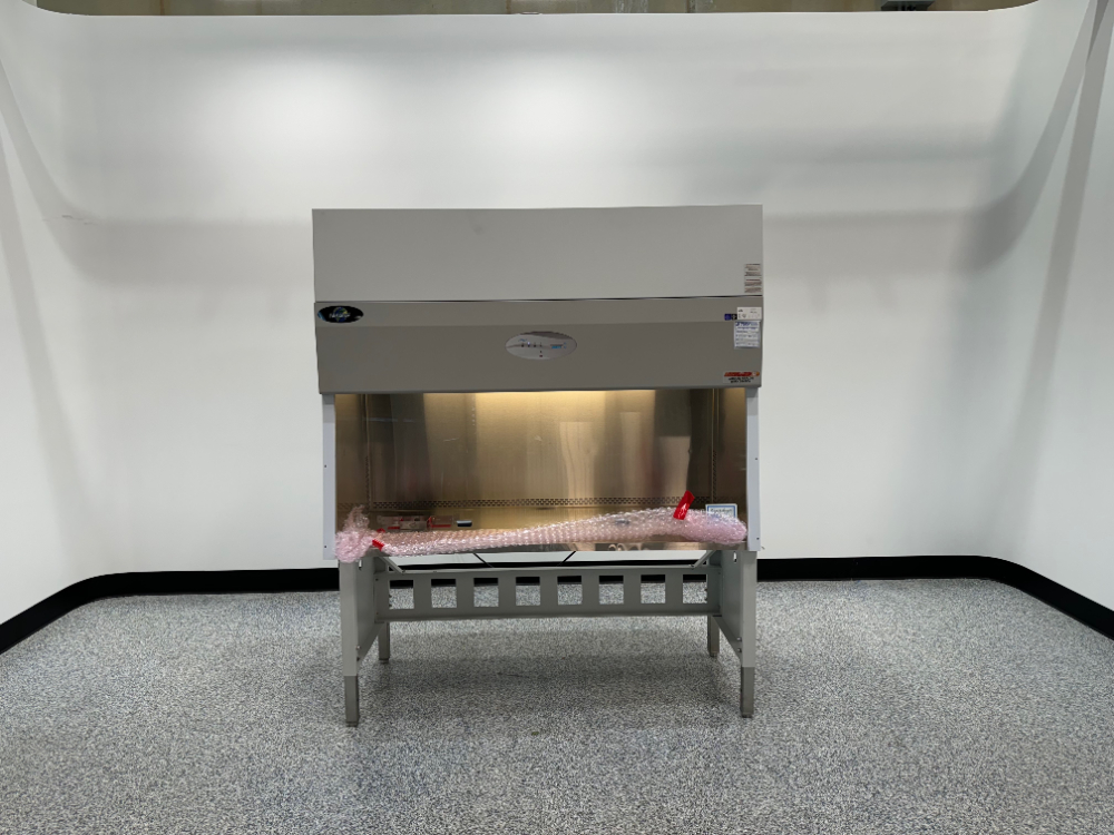 Image of NuAire 6 AireGard ES Vertical Laminar Airflow Work Station